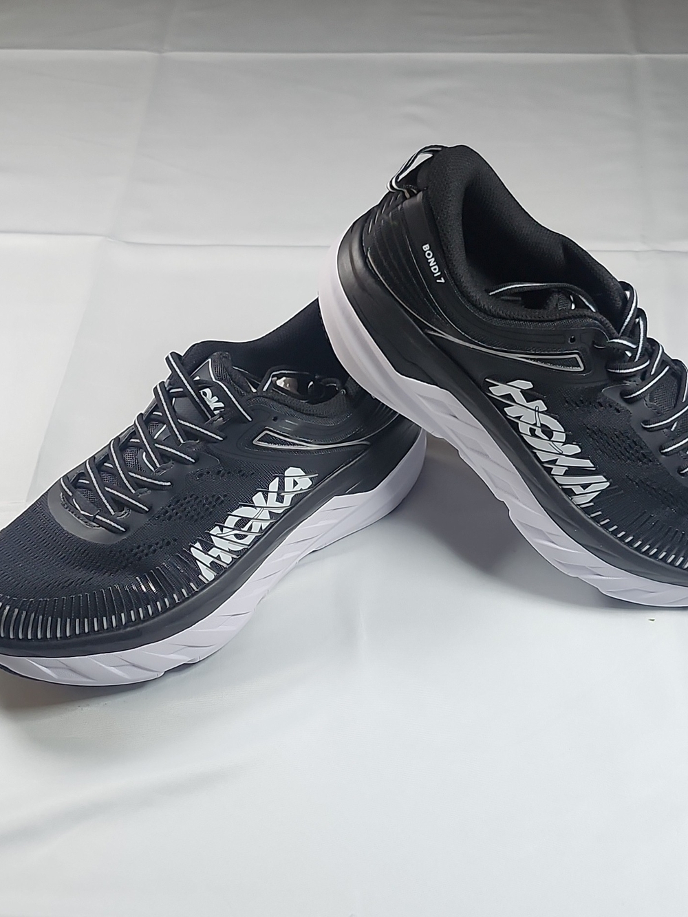 Hoka Bondi 7 Men's Running Shoe - Black/White